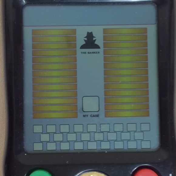 Deal Or No Deal Electronic Handheld Game - Picture 3 of 7